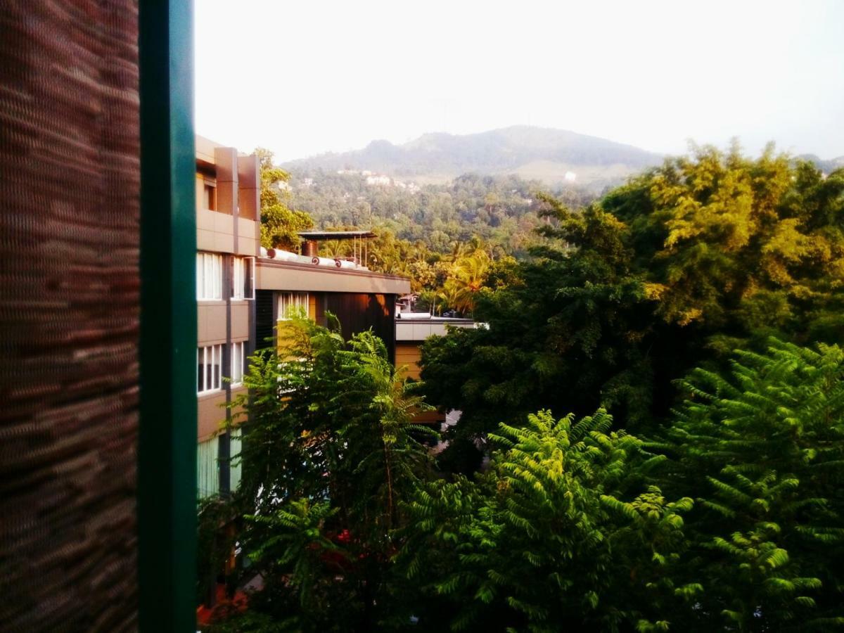 The Royal Mall Kandy Exteriör bild