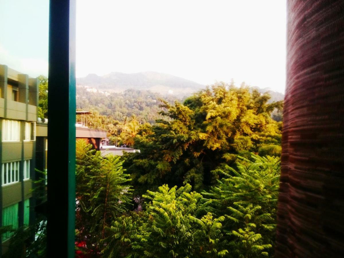 The Royal Mall Kandy Exteriör bild