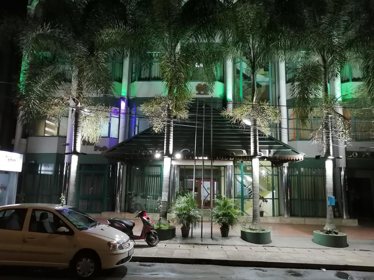 The Royal Mall Kandy Exteriör bild